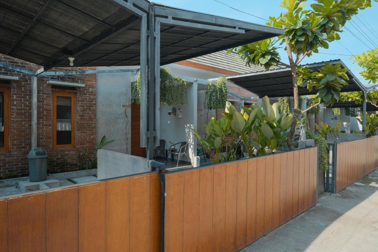 Andewi Guest House Denpasar Redpartner - Minimum Stay 30 Nights Sanur Dış mekan fotoğraf